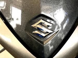 suzukiのエンブレム